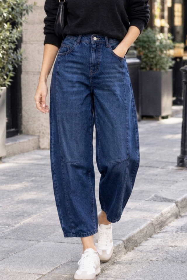 Kadın Lacivert Yıpratmalı Paça Yıkamalı %100 Pamuk Balon Kot Pantolon Jeans