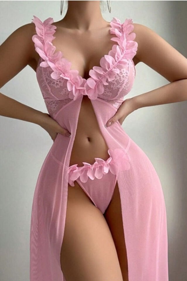 Kadın Pembe Tül Gecelik Takım – Lazer Kesim Çiçek Yaka, Tangalı, Transparan, 2 Parça