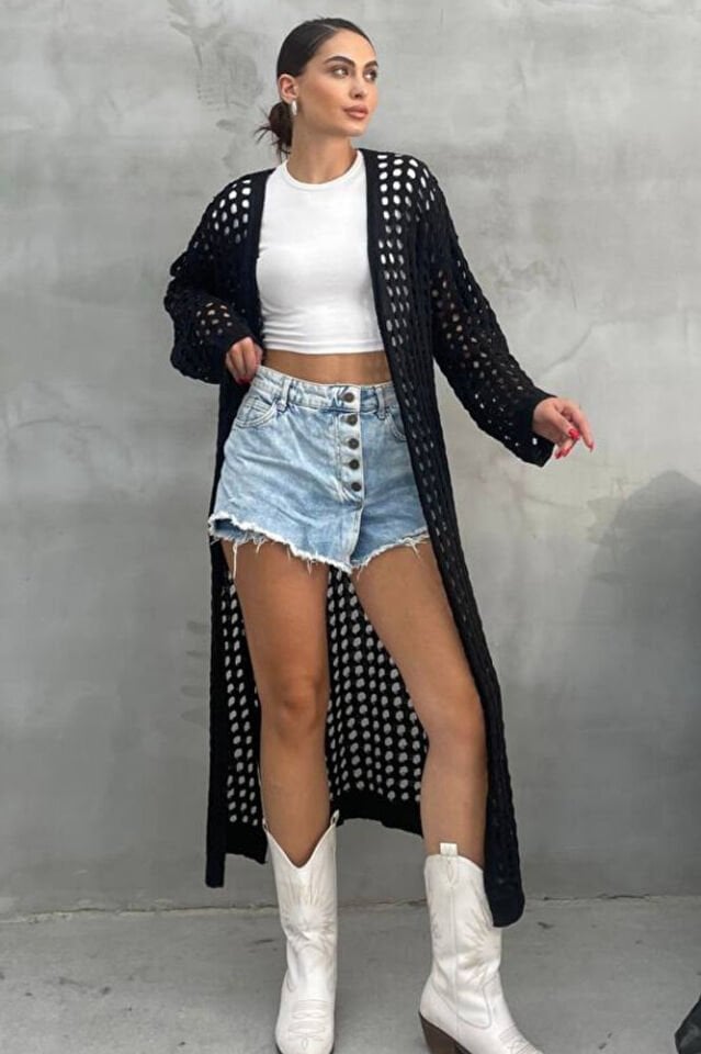 Kadın Siyah Ajurlu Delikli Uzun Triko Hırka – Mevsimlik İnce Akrilik, Yırtmaçlı Model, Şık Rahat Tarz