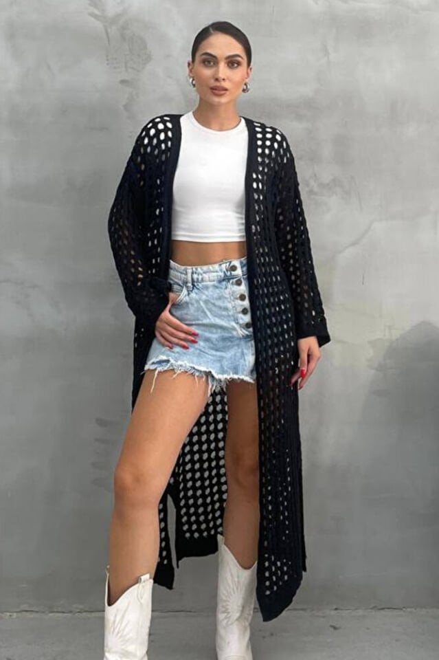 Kadın Siyah Ajurlu Delikli Uzun Triko Hırka – Mevsimlik İnce Akrilik, Yırtmaçlı Model, Şık Rahat Tarz