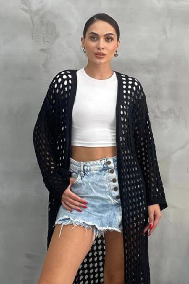Kadın Siyah Ajurlu Delikli Uzun Triko Hırka – Mevsimlik İnce Akrilik, Yırtmaçlı Model, Şık Rahat Tarz