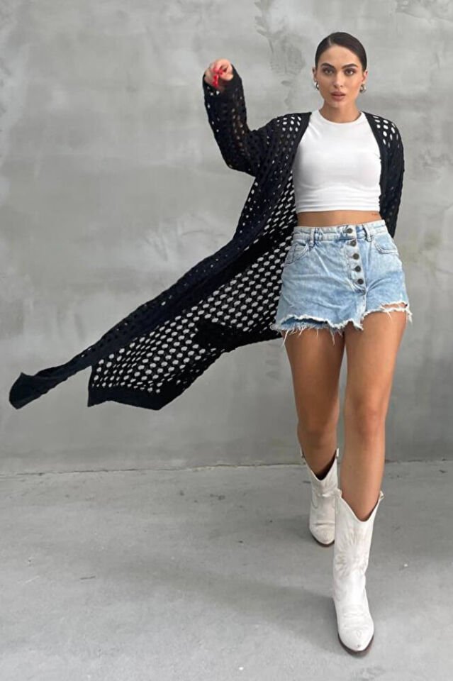 Kadın Siyah Ajurlu Delikli Uzun Triko Hırka – Mevsimlik İnce Akrilik, Yırtmaçlı Model, Şık Rahat Tarz