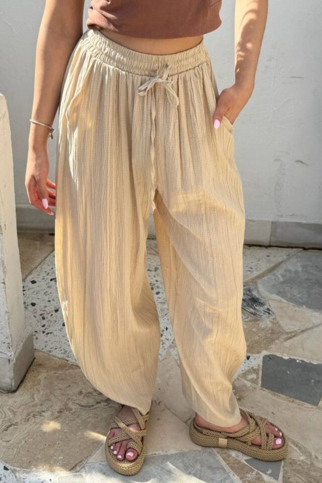 Gofre Kadın Şalvar Pantolon Bej – Lastikli Bel, Bol Kesim, Yazlık Rahat Model, İnce Kumaş