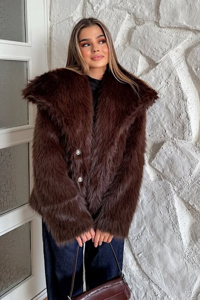 Kadın Suni Kürk Mont Kahve – Şal Yaka, Kruvaze, Çift Çıtçıtlı, Uzun Kollu, Kalın, Rahat Kalıp