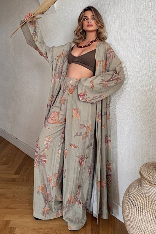 Kadın Çiçek Desenli Gofre Kimono Takım – Yazlık Pantolonlu Alt Üst Şık Kombin Haki - S
